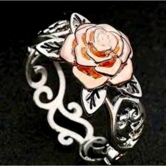 (10)Gorgeous silver plated  ring with golden rose on top many sizes available - Picture 5 of 5